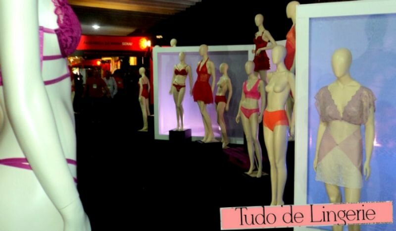 strappy bra tendência